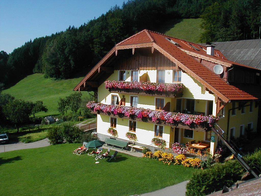 Gesundheitshof Lohninger Villa Mondsee Buitenkant foto